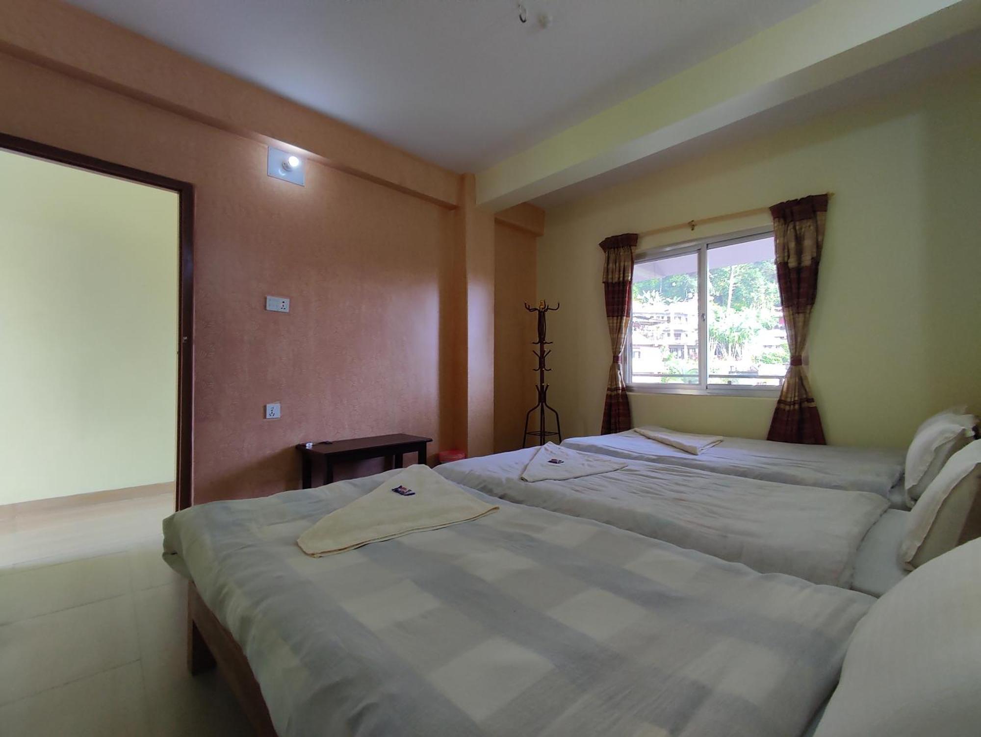 Hotel Green Hill View Pokhara Quarto foto