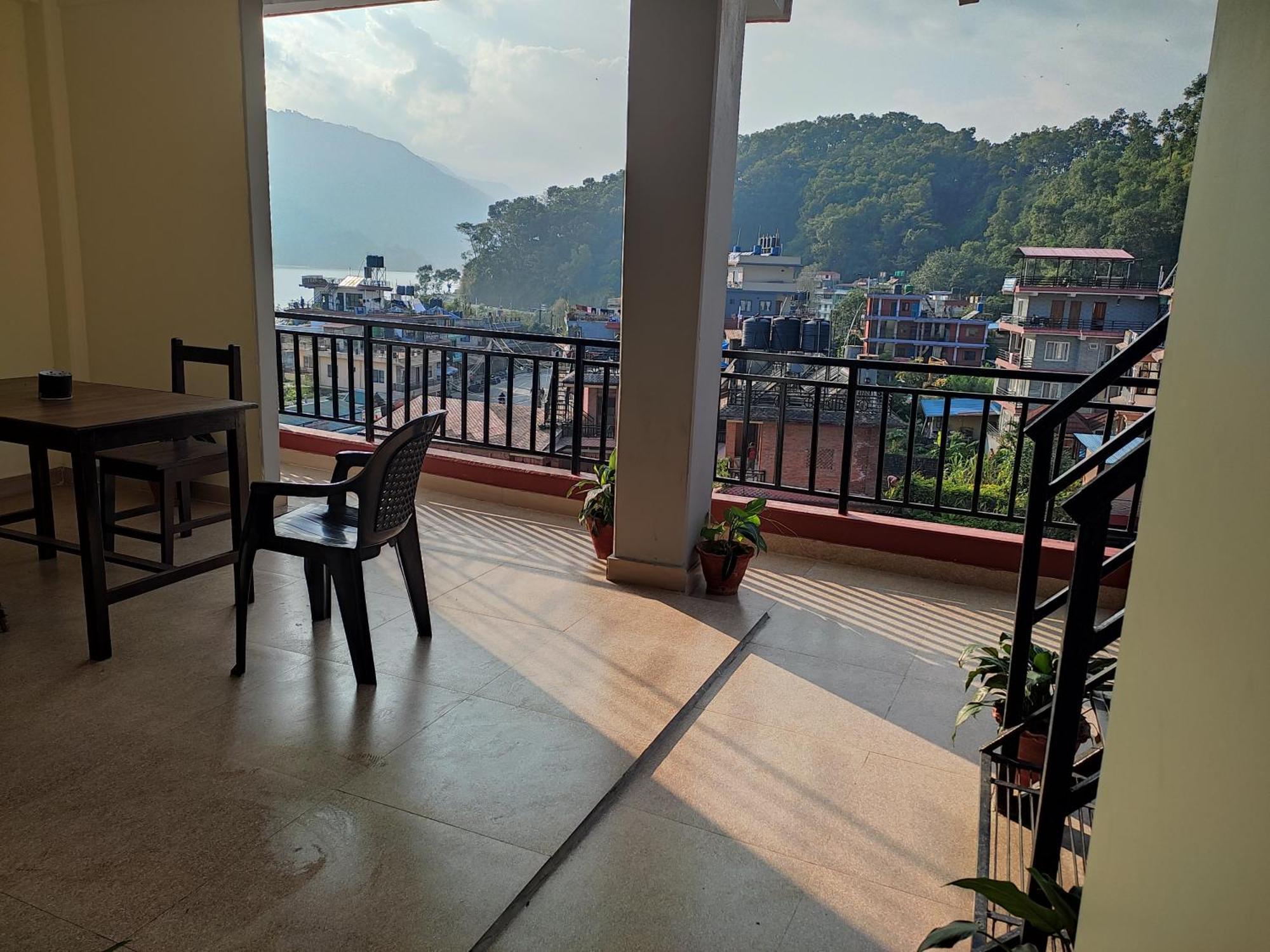 Hotel Green Hill View Pokhara Quarto foto